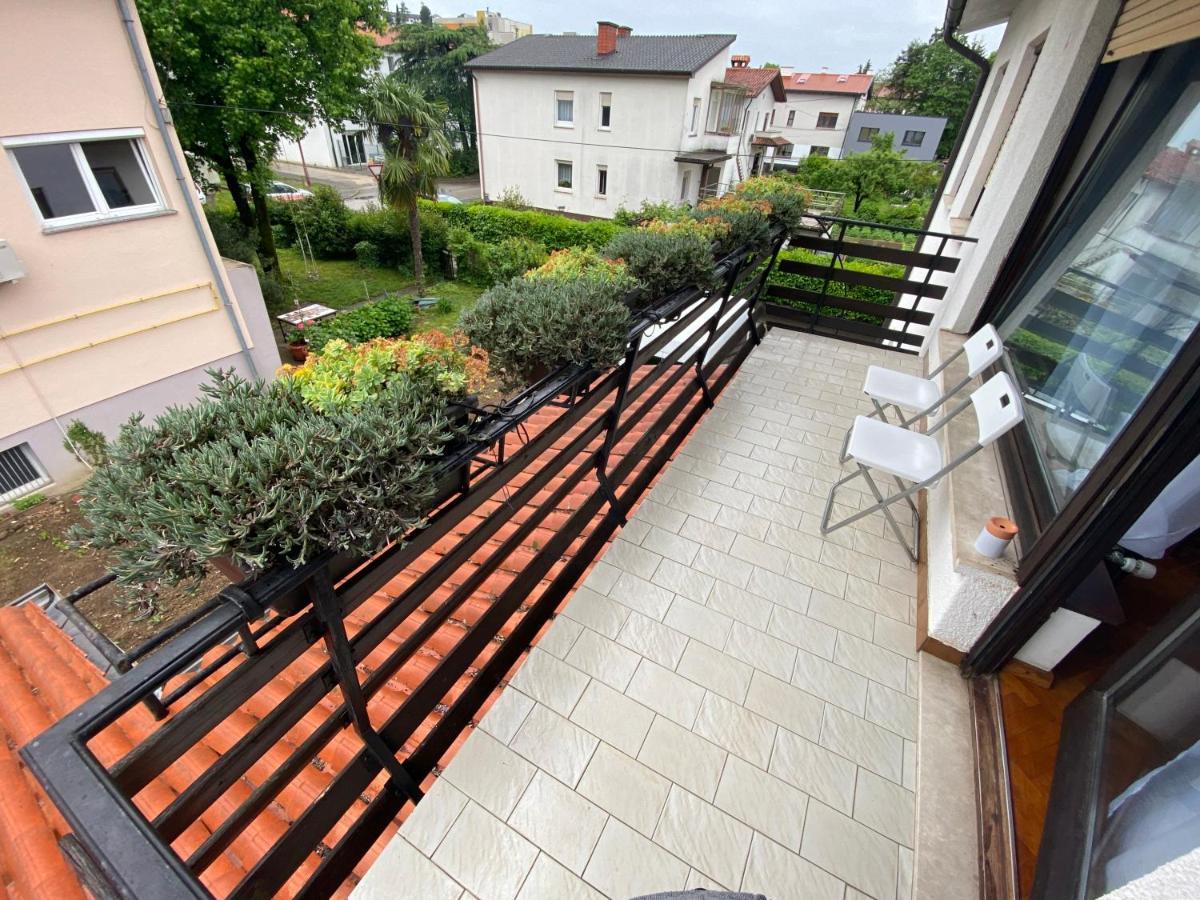 Apartma Magnolija Nova Gorica Buitenkant foto